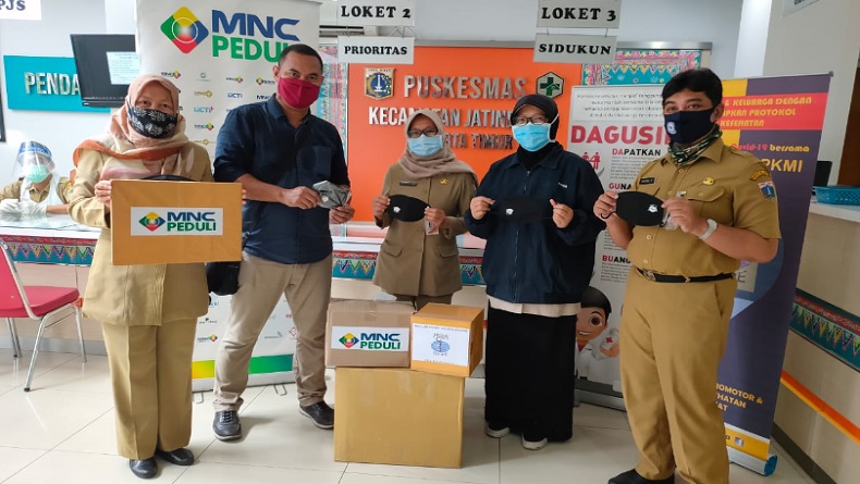 MNC Peduli dan PPPKMI Salurkan Ribuan Masker kepada Puskesmas di Jakarta Timur