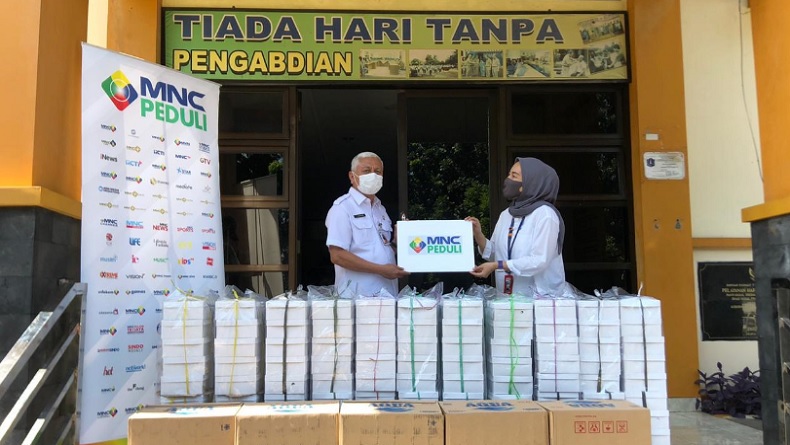 MNC Peduli dan PT PPA Kirim Makanan ke Panti Sosial Tresna Werdha Budi Mulia