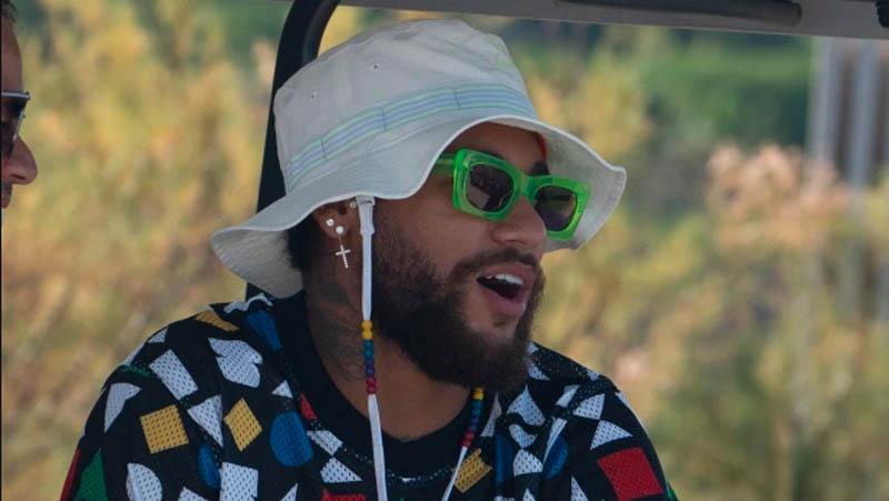Tiba di Paris, Neymar Langsung Pesta bersama Model Seksi