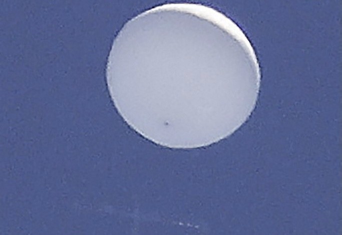 Jepang Dihebohkan Benda Asing di Langit, Netizen Sebut UFO