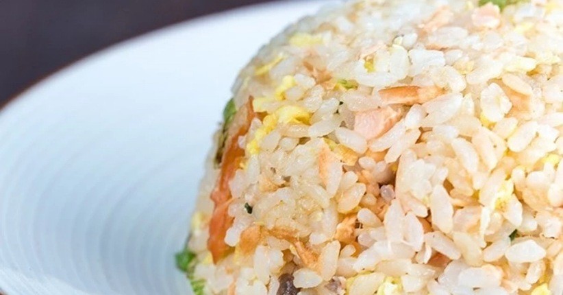 Bikin Nasi Goreng Salmon yang Lezat, Ini Resepnya