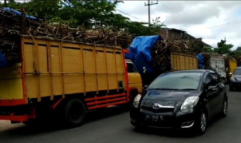 Jalur Blitar-Malang Macet, Antrean Kendaraan Mengular hingga 5 Km