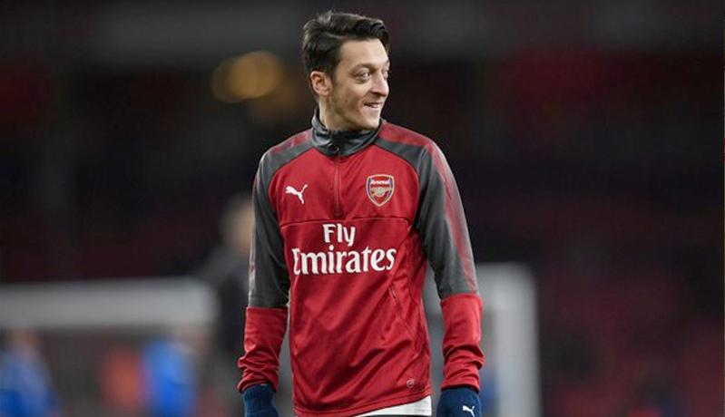 Presiden Fenerbahce: Transfer Mesut Ozil Tinggal Selangkah Lagi