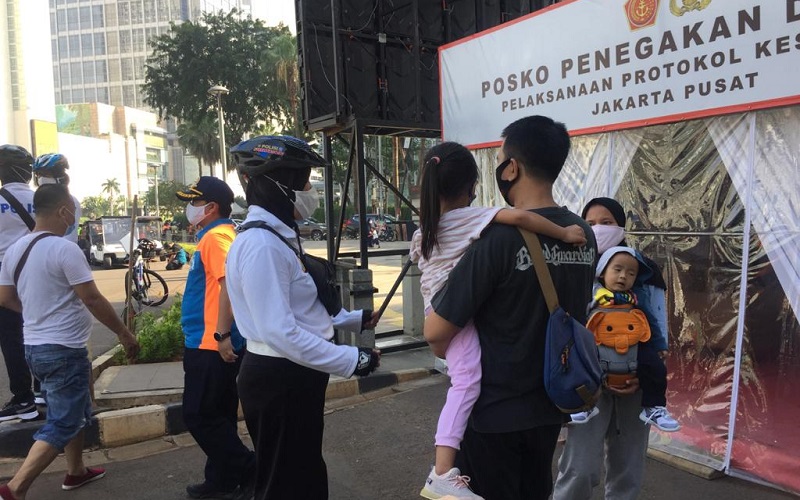 Dilarang, Masih Ada Anak-Anak dan Lansia Datangi CFD