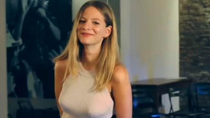 Clara Rossi, si Cantik Adik Valentino Rossi yang Bersuara Merdu