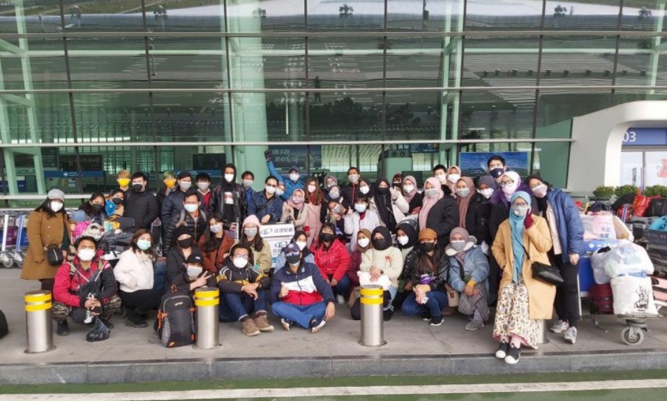 53 Mahasiswa Indonesia S1 hingga S3 di Wuhan Ikuti Wisuda di Tengah Wabah Corona