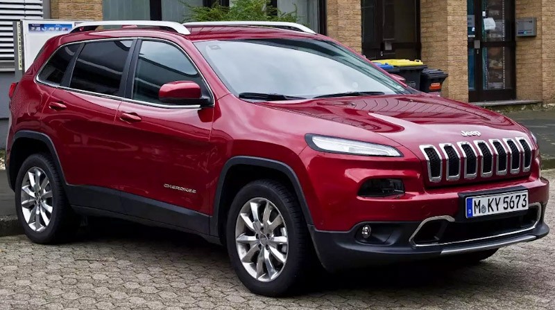 Masalah Transmisi, 95.000 Unit Jeep Cherokee Kena Recall
