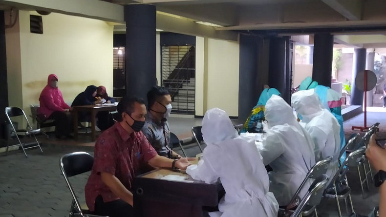 Pengacara Surabaya Akan Gugat Kewajiban Rapid Test karena Mahal dan Ribet