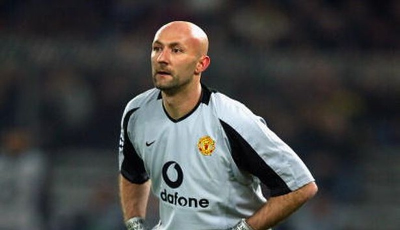 Masih Ingat Mantan Kiper MU Fabien Barthez? Ini Pekerjaannya Sekarang