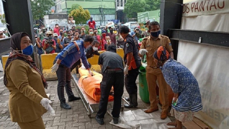 Bergejala Covid-19, Tunawisma Ditemukan Meninggal di Tanah Abang