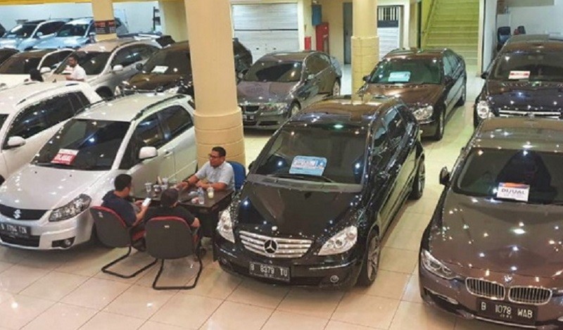 Pedagang Ngeluh Penjualan Mobil Bekas Online Lesu