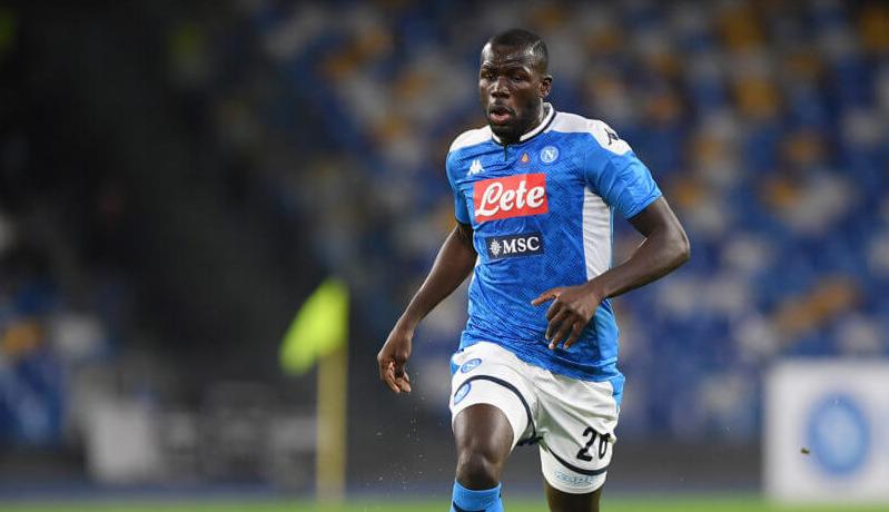 Pemain Napoli Jadi Korban Rasisme, Fiorentina Laporkan Oknum Fansnya pada Polisi