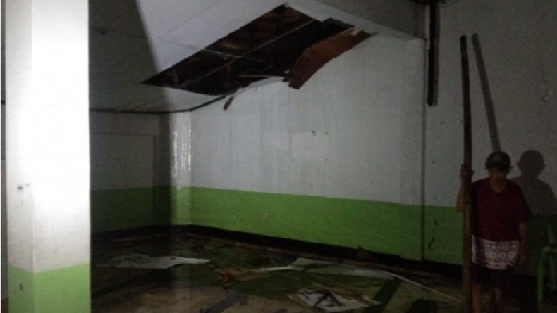 Jemaah Salat Magrib di Masjid Kawasan Klender Panik, Ini Penyebabnya