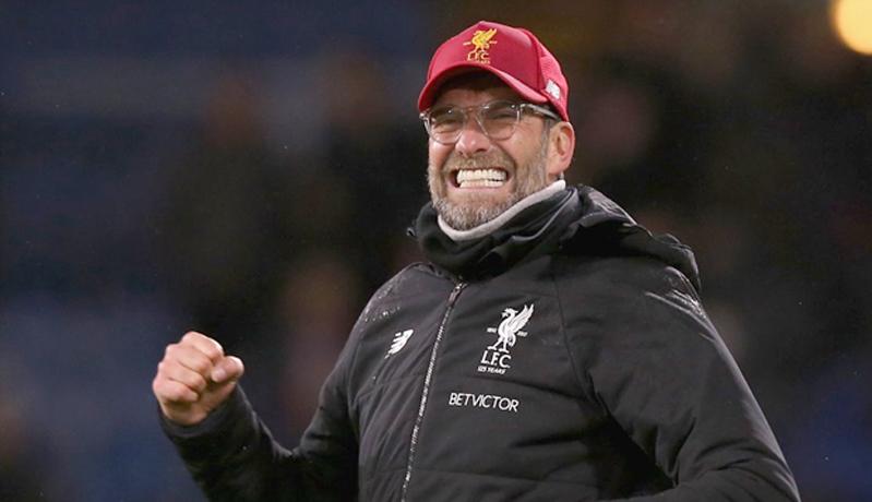 Jurgen Klopp Sudah Siapkan Pose Foto Spesial dengan 4 Trofi Liverpool