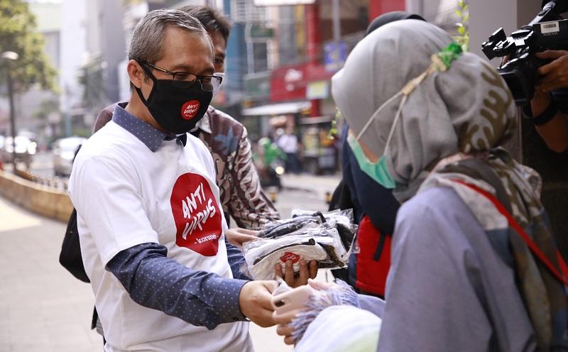 KPK Bagikan 25.000 Masker Kain Bertuliskan Antivirus Korupsi