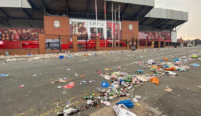 Dampak Liverpool Juara, Sampah Berserakan di Stadion Anfield