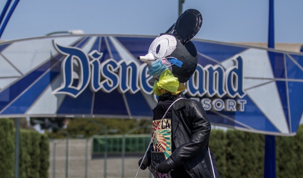 Disneyland California Akan Dibuka, Para Pekerja malah Demonstrasi