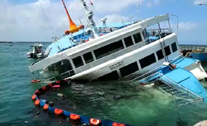 Evakuasi KMP Dharma Rucitra, Penyelam Temukan Ratusan Tabung Gas Elpiji