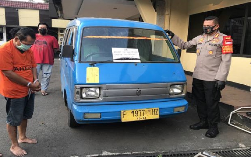 Polisi Tangkap Perampok 2 Tenaga Kesehatan dalam Angkot di Depok