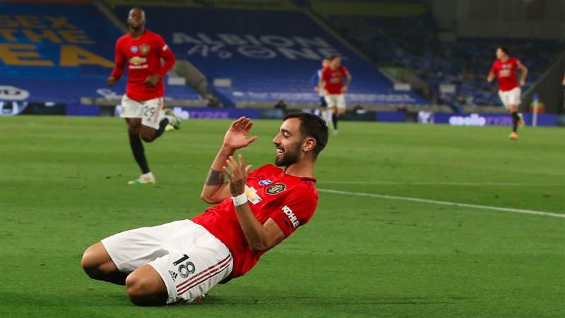 Gelandang MU Bruno Fernandes Tokcer karena Minum Susu?