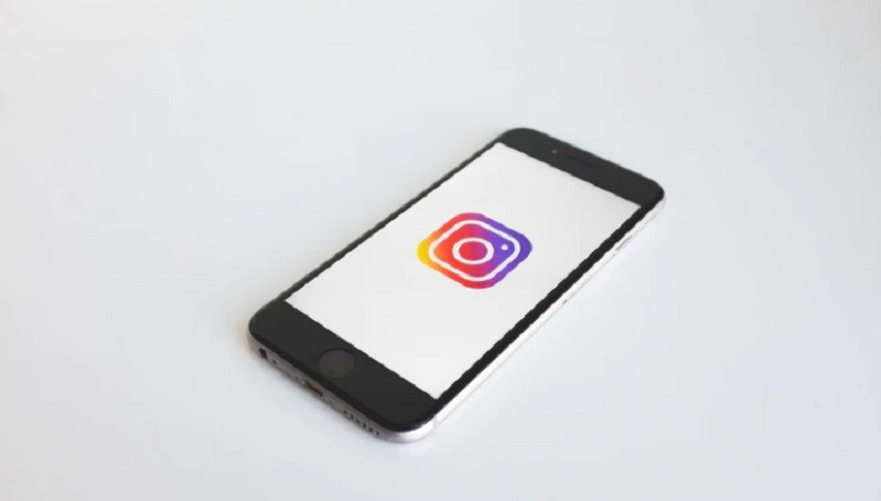 Instagram Akan Tempatkan Semua Stories di Satu Halaman