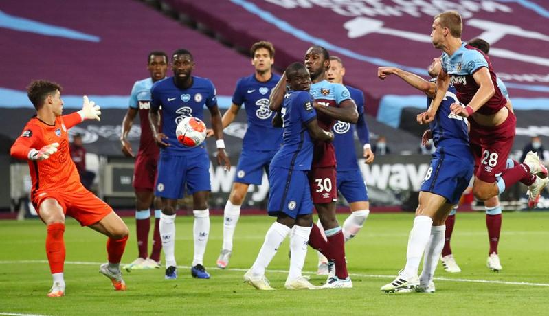 Kebobolan pada Menit Akhir, Chelsea Tumbang di Markas West Ham