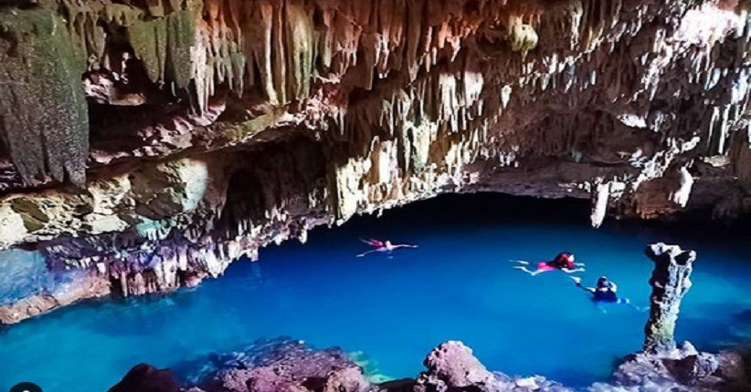 5 Kolam Renang Alami Tereksotis, No 3 Tersembunyi di Dalam Gua
