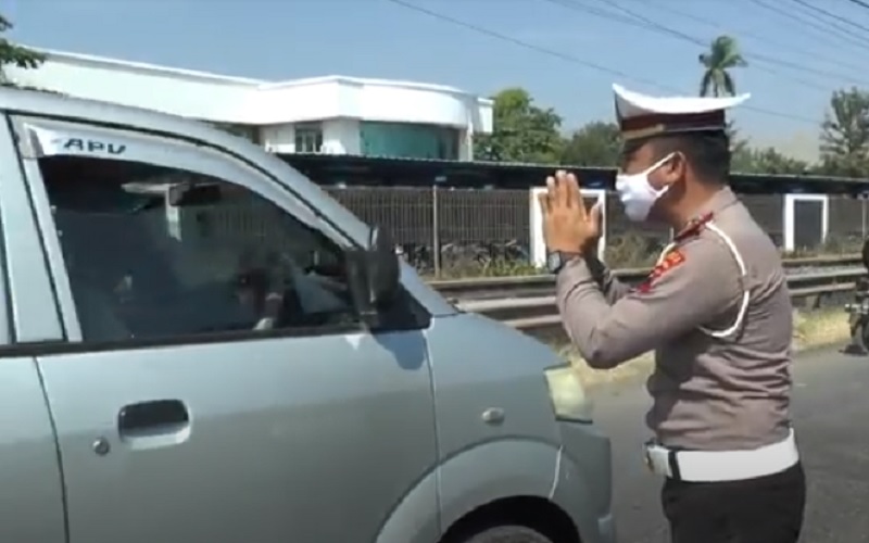 Lalu Lintas Pantura Demak Macet karena Perbaikan Jalan, Polisi: Mohon Maaf Sabar Dulu