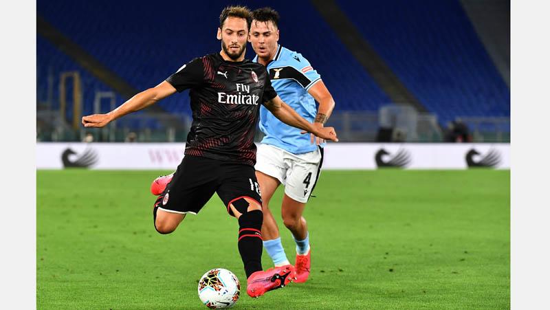 Bikin Waswas, Gelandang Milan Hakan Calhanoglu Yakin Pulih Lawan Juventus