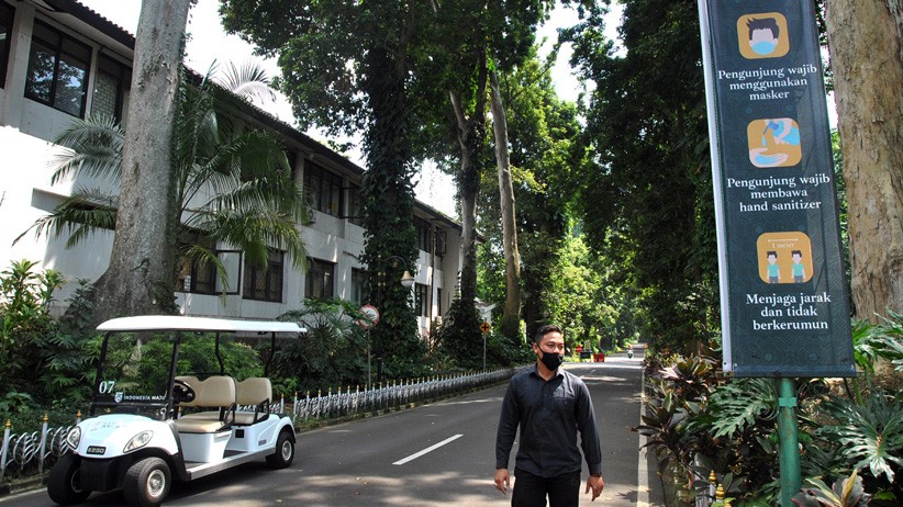 Ramai Pengunjung saat Lebaran, Kebun Raya Bogor Perketat Protokol Kesehatan
