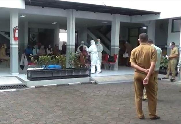 130 Pegawai Tes Swab Usai Kadis Kelautan Jabar Meninggal karena Covid-19