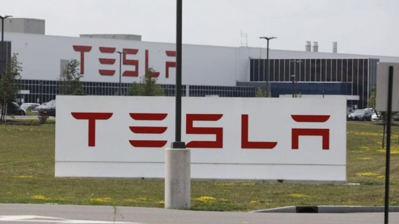 Rambah Asia, Elon Musk Akan Bangun Pabrik Mobil Listrik Terbesar di Luar China