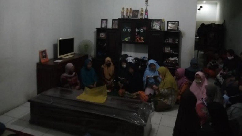 Diselimuti Duka, Keluarga Almarhum Editor Metro TV Yodi Prabowo Gelar Pengajian