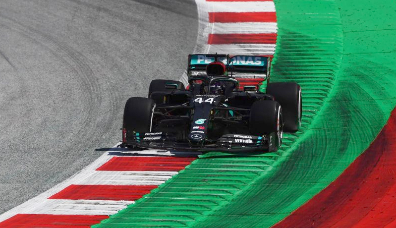 Hasil GP Styria 2020: Lewis Hamilton Juara, Duo Ferrari Tabrakan