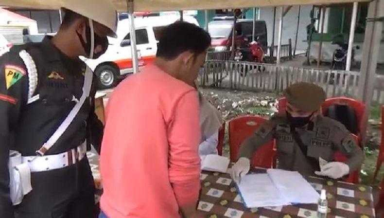 Hari Pertama PPAW di Makassar, Petugas Temukan Banyak Warga Tak Pakai Masker