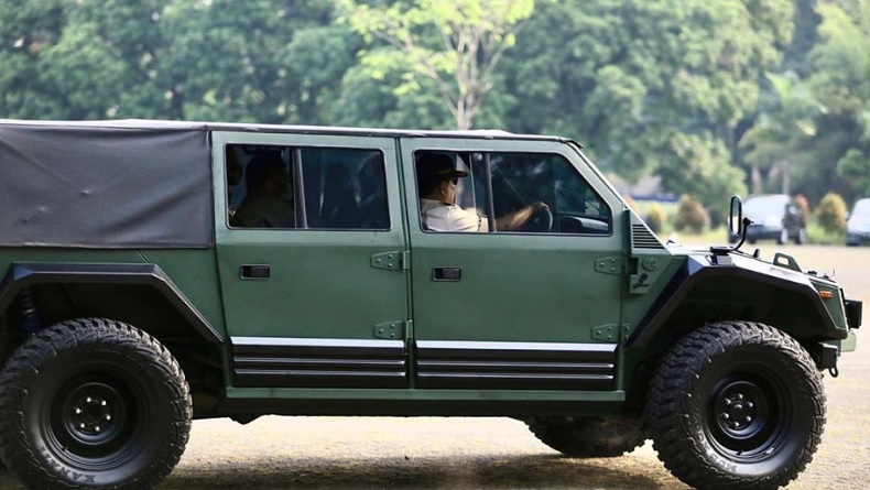 Prabowo Perkuat TNI dengan Rantis Maung Buatan Pindad