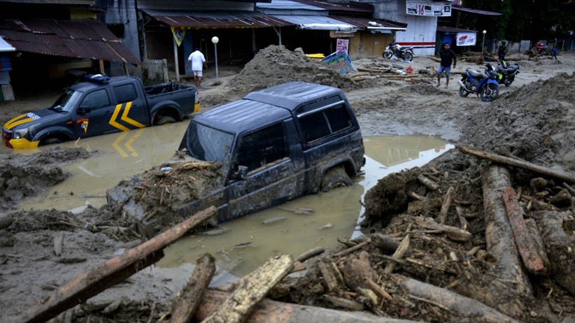 Sempat Terputus, Akses Jalan di Desa Radda Luwu Utara Sudah Bisa Dilalui