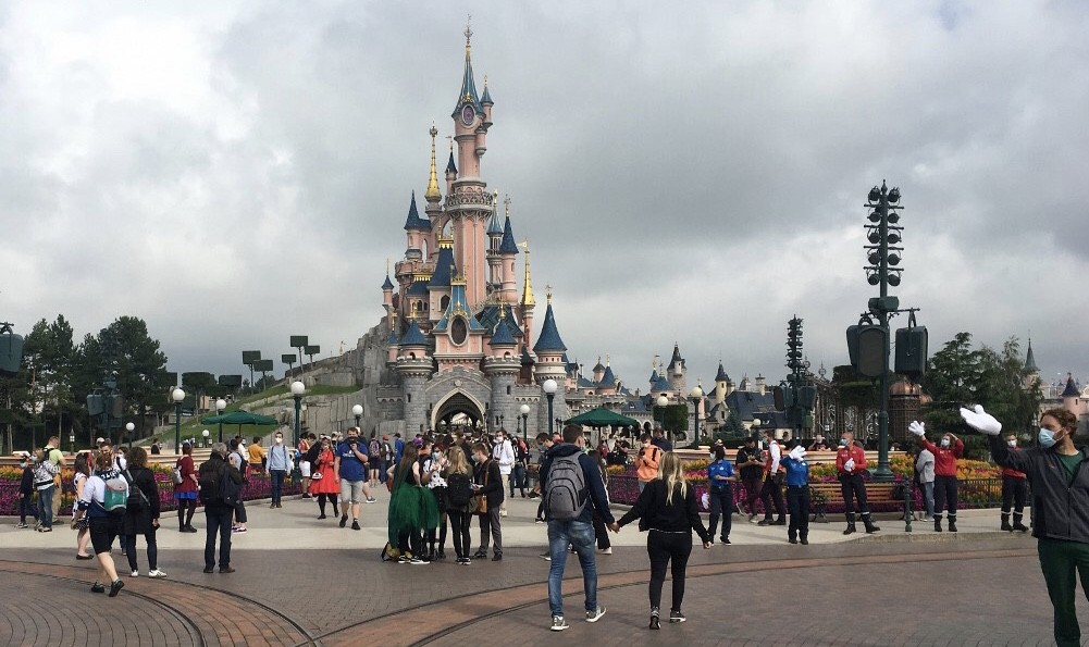 Giliran Disneyland Paris yang Dibuka Setelah Tutup 4 Bulan