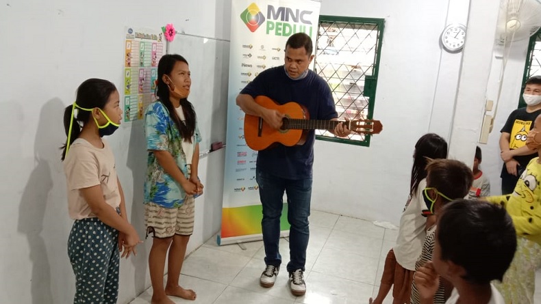 Masa Pandemi, MNC Peduli Ajarkan Olah Vokal kepada Anak-Anak Muara Karang