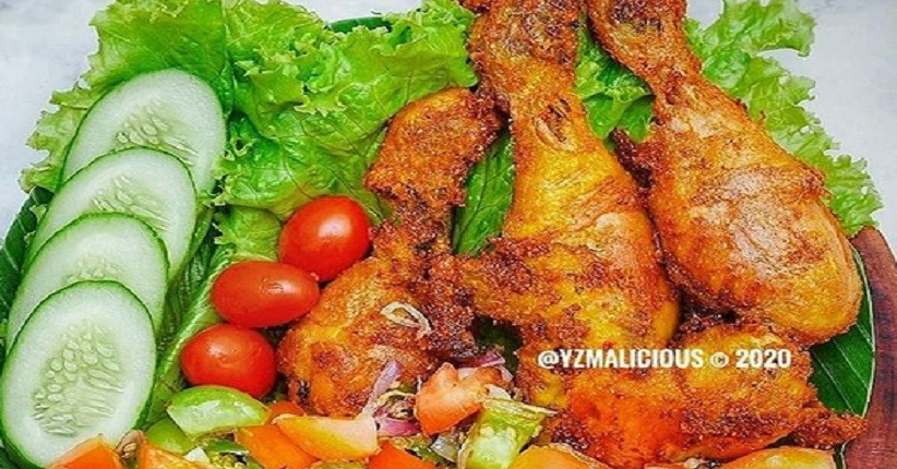 Mencicipi Ayam Goreng Sambal Pecak Super Pedas, Cocok Dijadikan Menu Makan Malam