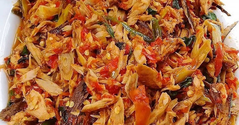 Mencicipi Tongkol Suwir Jeletit, Rasa Pedasnya Bikin Penasaran