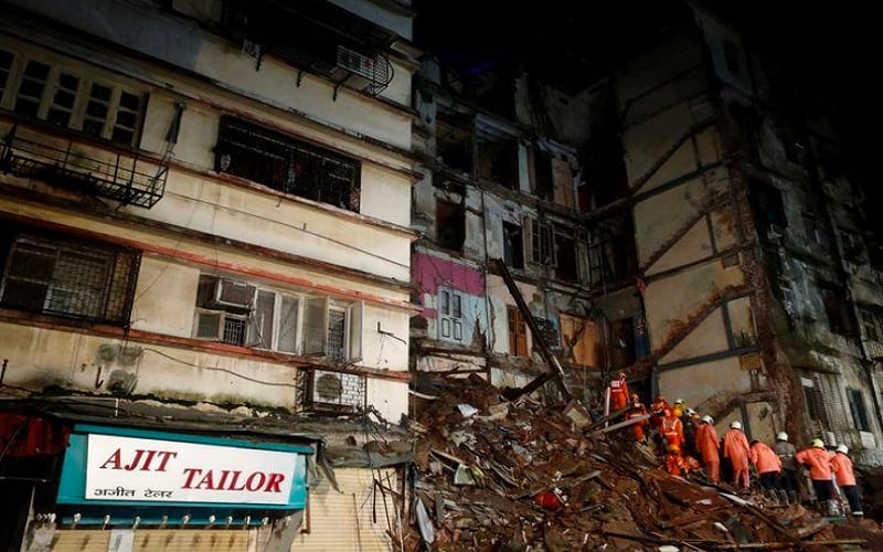 Hujan Deras Akibatkan Gedung Bertingkat di India Runtuh, 6 Penghuni Tewas