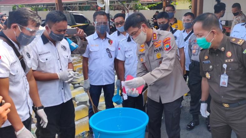 Polda Sulut Musnahkan Barang Bukti Perkara Narkotika hingga Obat Keras