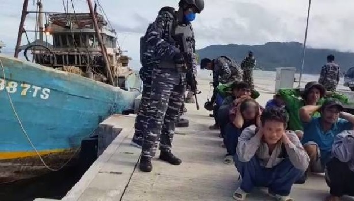 Kapal Vietnam Ditangkap usai Kepergok Tangkap Ikan Ilegal di Laut Natuna