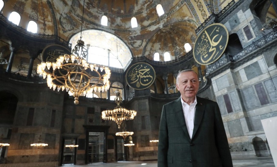 Presiden Erdogan Tiba-Tiba Kunjungi Hagia Sophia