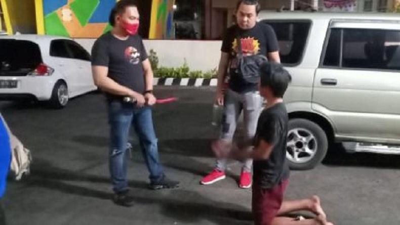 Tak Terima Ditegur, Remaja di Tomohon Ancam dan Kejar Polisi dengan Samurai