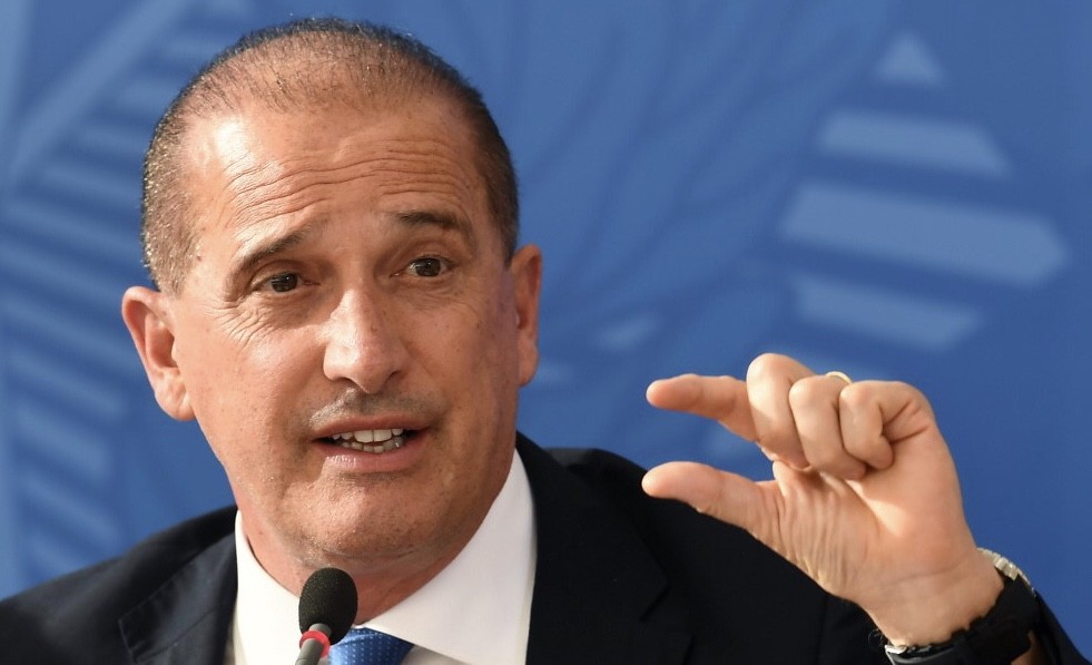 Lagi, 2 Menteri Brasil Positif Covid-19