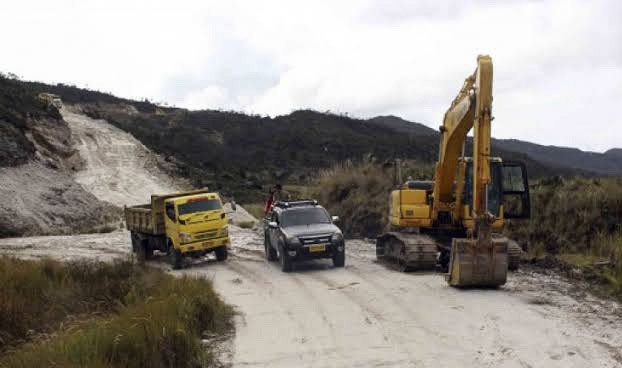 Proyek Jalan Trans Papua Ditunda hingga 2021 akibat Covid-19