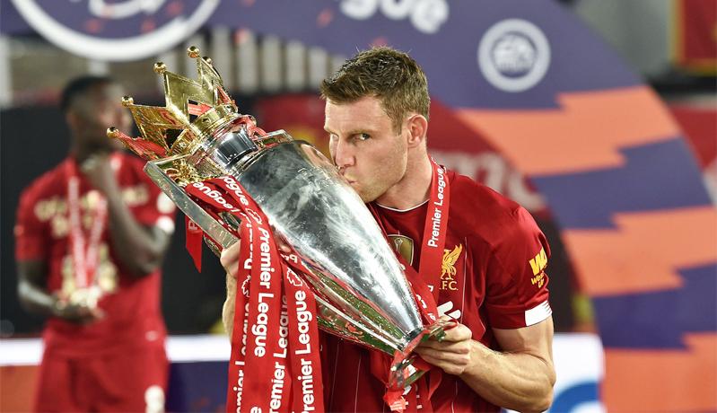 Wakil Kapten Liverpool Ejek MU saat Perayaan Trofi Premier League