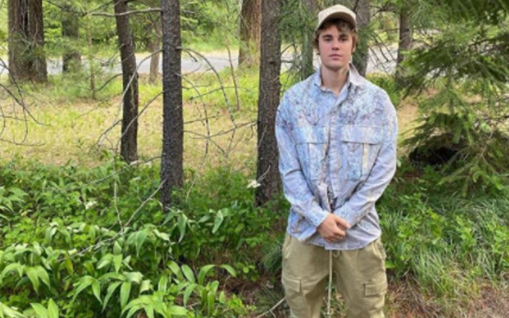 Chord gitar dan lirik lagu favorite girl justin bieber yang viral di tiktok